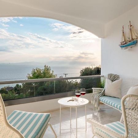 Lydia'S Luxury Apartment Loutraki  Exterior photo
