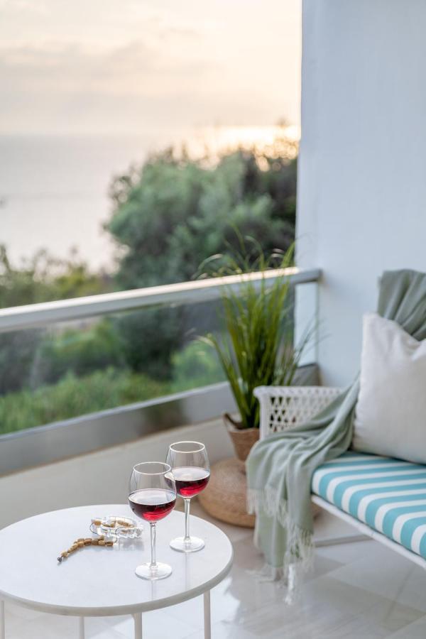Lydia'S Luxury Apartment Loutraki  Exterior photo